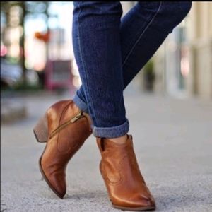 Frye Reina brown leather pointy toe side zipper ankle booties sz 7